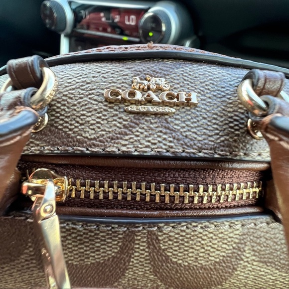 COACH MINI ROWAN CHARM - Picture 12 of 14